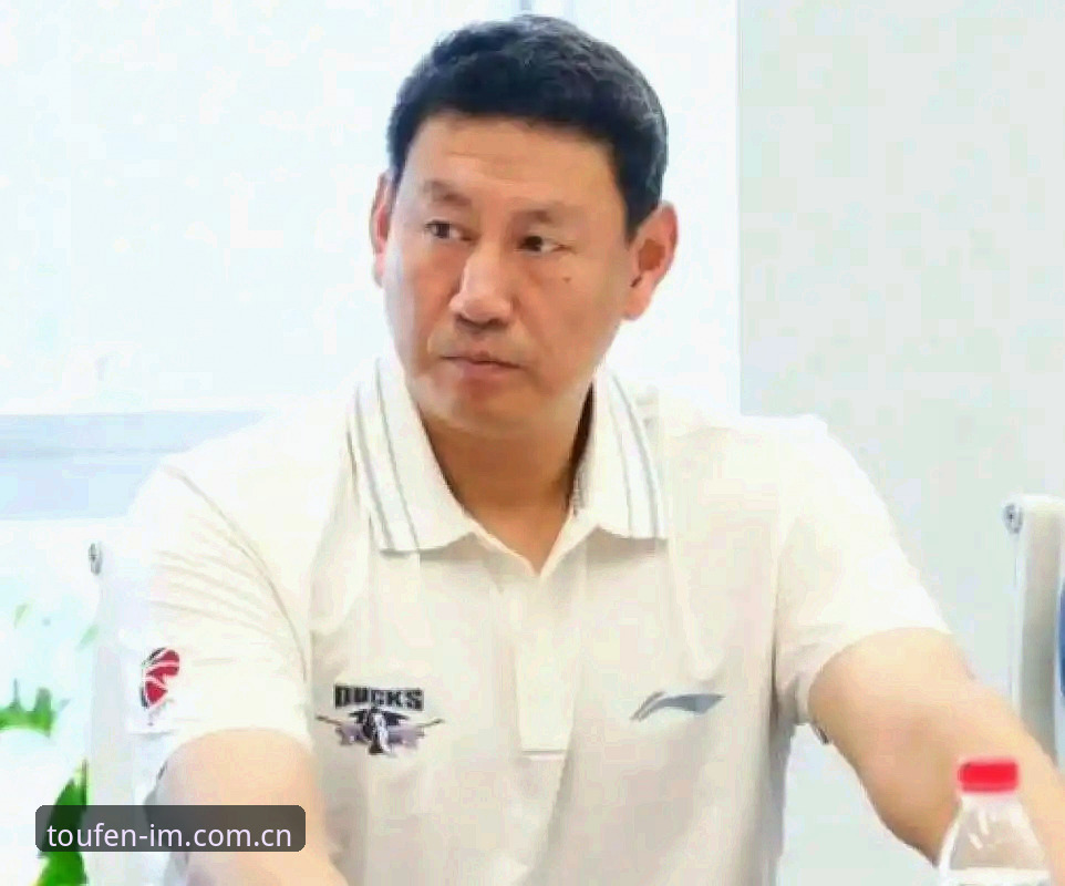 北京男篮换帅事件分析教程：从李楠接任看教练选择的常见误区